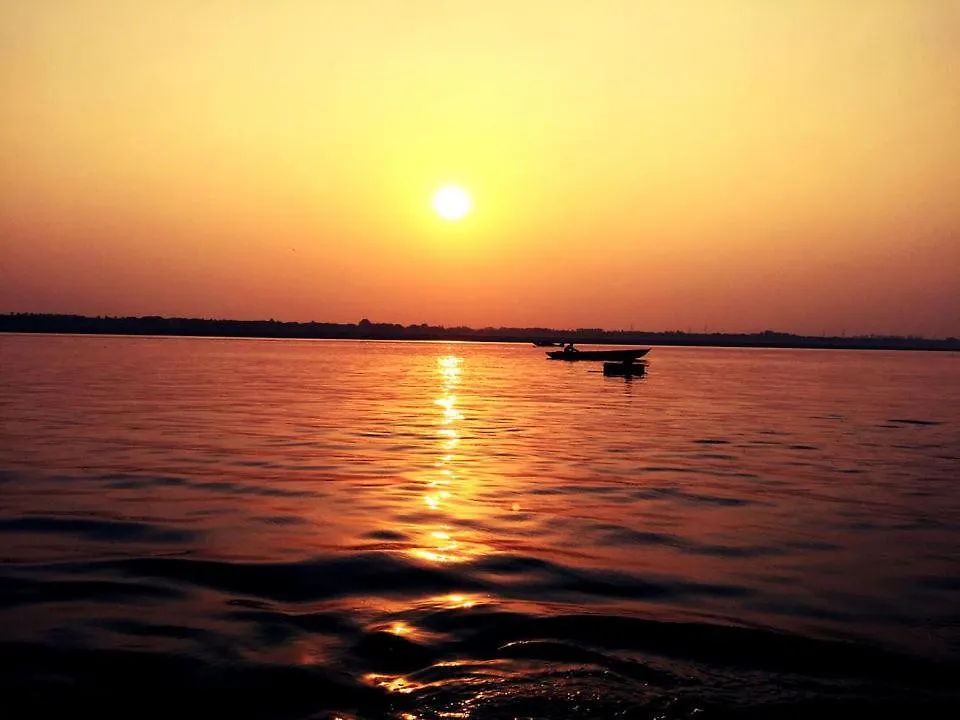 Golden River Varanasi 0*,  Indien